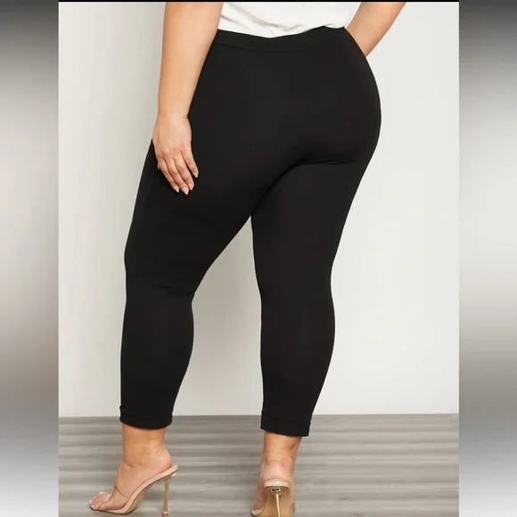 🚨3 for $15🚨 SHEIN Black Ankle Pants - Picture 2 of 7